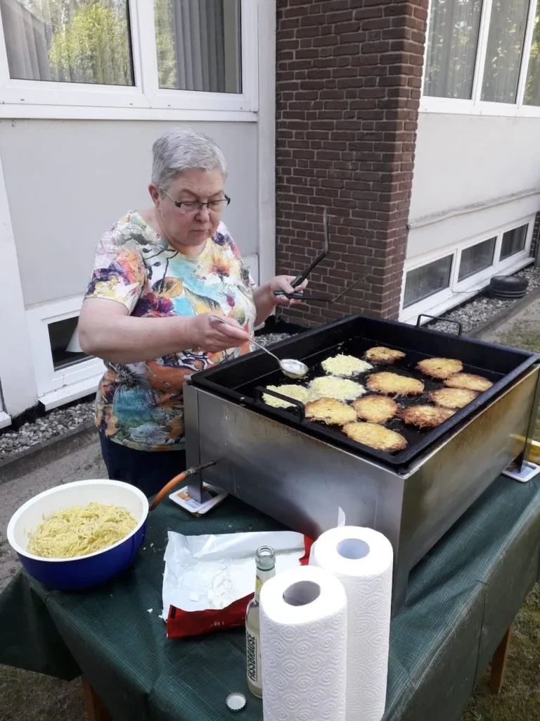 Kornmähen und Kartoffelpuffer essen 2024