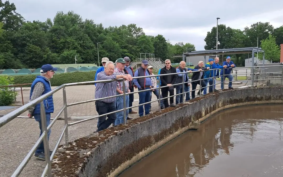 Ü60- Fit und aktiv besichtigt das Abwasserwerk